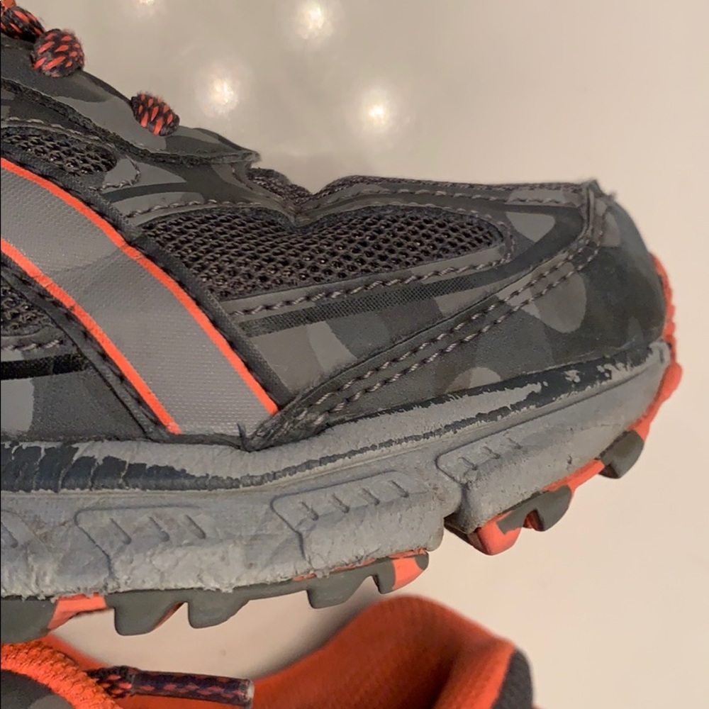 Women’s ASICS - Picture 9 of 13